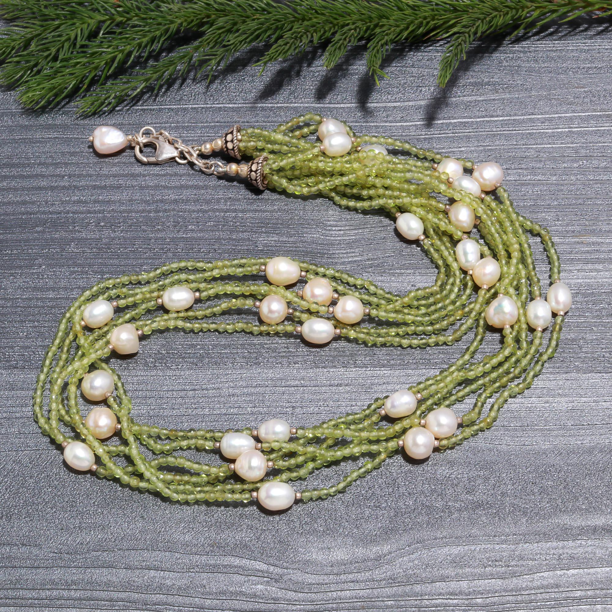 Stylish Women’s Multi Layered Necklace with Peridot and Pearls in Silver