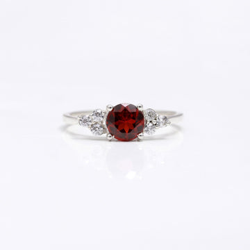 Glowing Elegance: Natural Garnet and Sterling Silver Ring