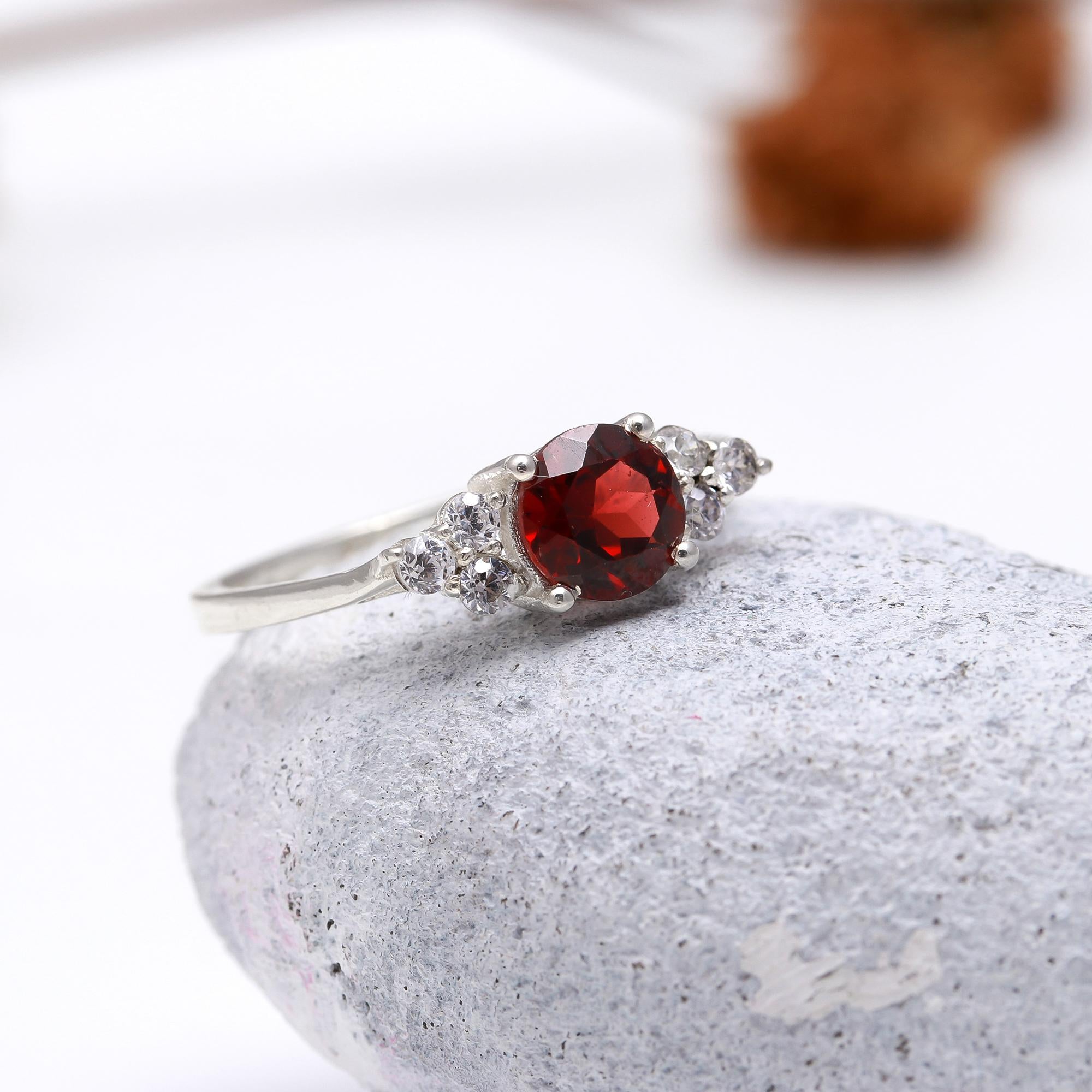 Glowing Elegance: Natural Garnet and Sterling Silver Ring